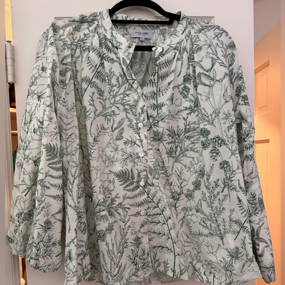 Olivia James green and white  Floral Women's Top
